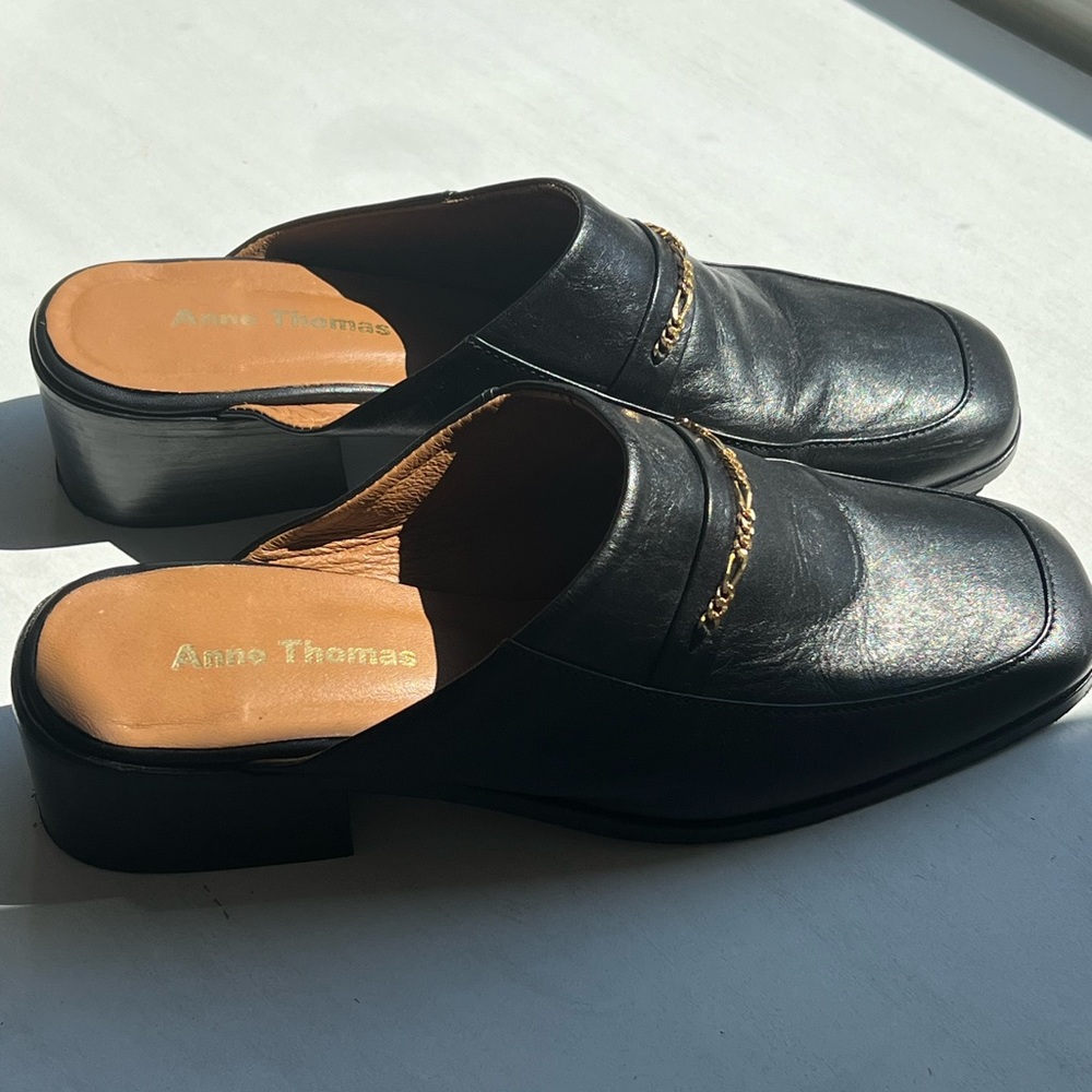 Anne Thomas Morris Mule chain Moroder . Pristine condition SOLD OUT